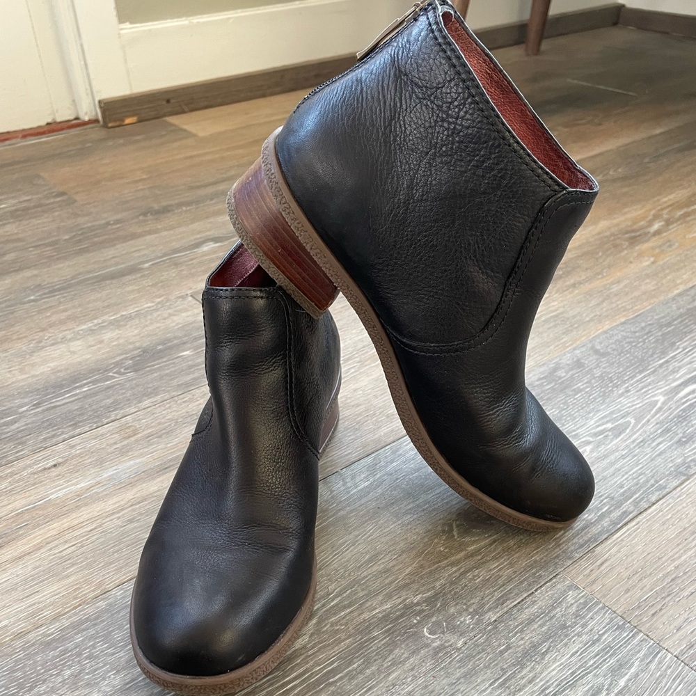 Dansko Becki Black Size 40 Ankle Bootie